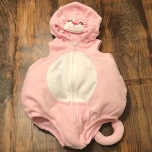 Charming infant cat costume. 6-9 months.